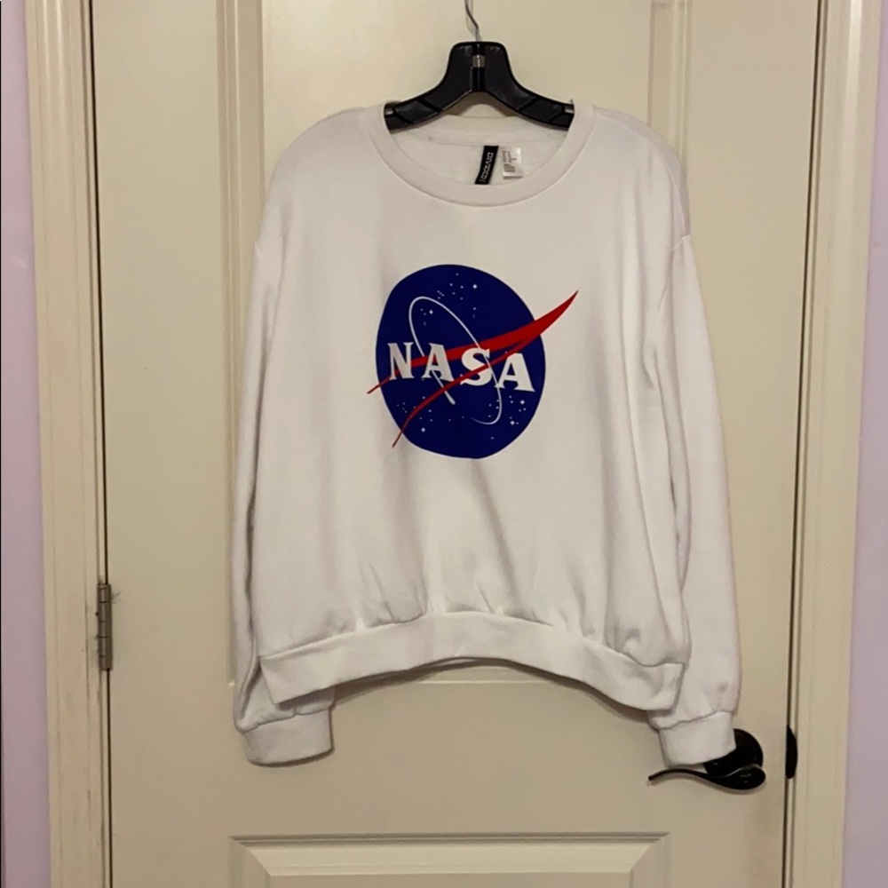 WHITE NASA CROPPED SWEATSHIRT